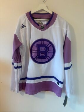 NWT Boston Bruins Adidas Hockey Fights Cancer Jersey Size 52